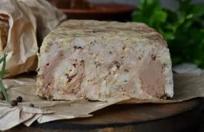 The pate in a rustic style is juicy, aromatic and very tasty. Enjoy your meal!