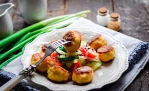 The meatballs are ready. Enjoy your meal!