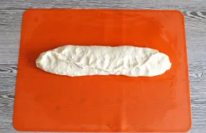 After twisting, pinch the seam a little so that it does not unravel.