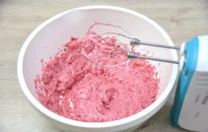 Beat the proteins and puree until fluffy.