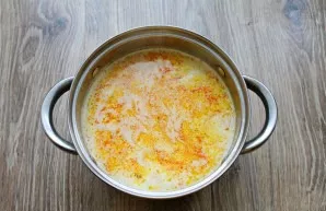 In the remaining milk, dilute the starch and, stirring, pour it into the soup. Bring to a boil, boil for 2 minutes and remove from heat. ...