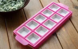 To form ravioli, I use this form - it is very convenient.