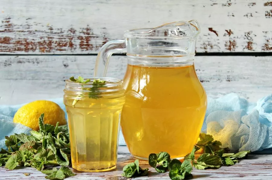 Cold green tea is ready!