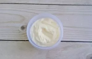 Thick homemade mayonnaise is ready.