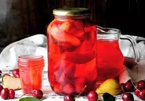 Cherry and pear compote is ready for the winter!