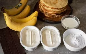 Prepare all the ingredients to make the cream. Also prepare bananas for a layer of fruit.