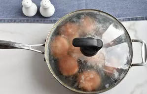 Turn the cutlets over, reduce the heat and cover with a lid. Fry until the cutlets are ready, remove the pan from the heat and leave to s...