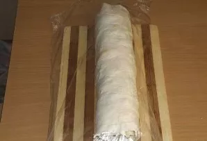 Cover with cling film and put in the refrigerator for at least 1 hour