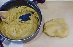 Now you can roll out the dough into cakes. I got 9 cakes with a diameter of 22 cm. 7 layers of cake are placed in the cake, and 2 - for s...