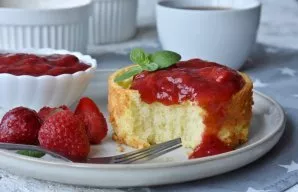 Serve the prepared rice pudding by pouring berry sauce or sour cream.