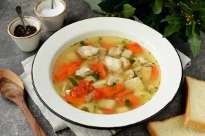 After a while, pour the perch soup in portions on plates and invite the family to the dinner table. Delicious!