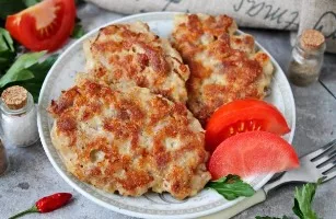Pork cutlets in Albanian