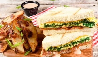 Egg and bacon sandwiches