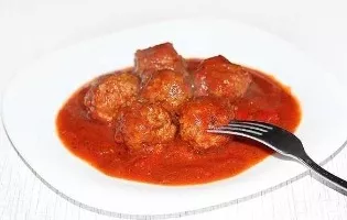 Meatballs with tomato sauce