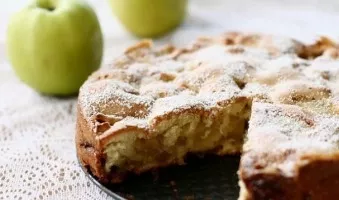 Simple apple pie