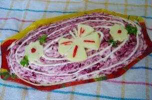Herring under beetroot fur