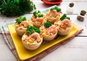 Tartlets with crab sticks and shrimp