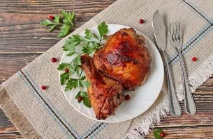 Chicken in lingonberry marinade