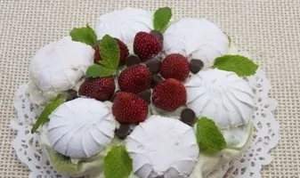 No-bake marshmallow cake